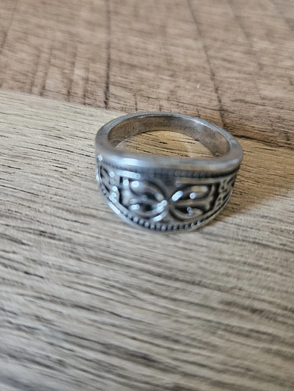 Black and Silver Men's Floral Band Ring
